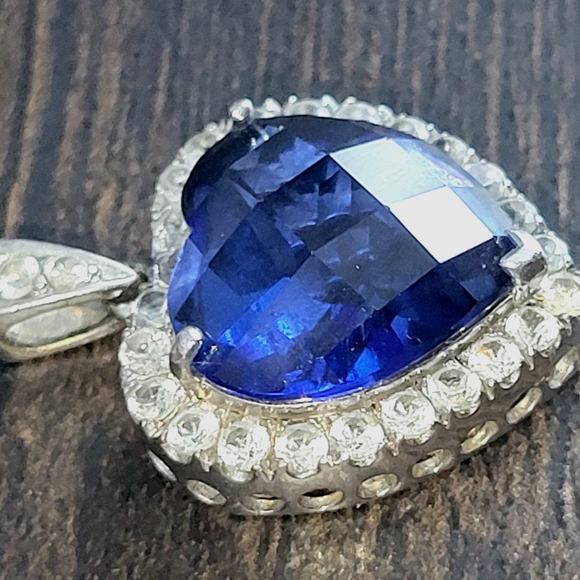 925 Sterling Silver Heart Blue Lab Created Sapphire Titanic Love Pendant - Picture 3 of 9